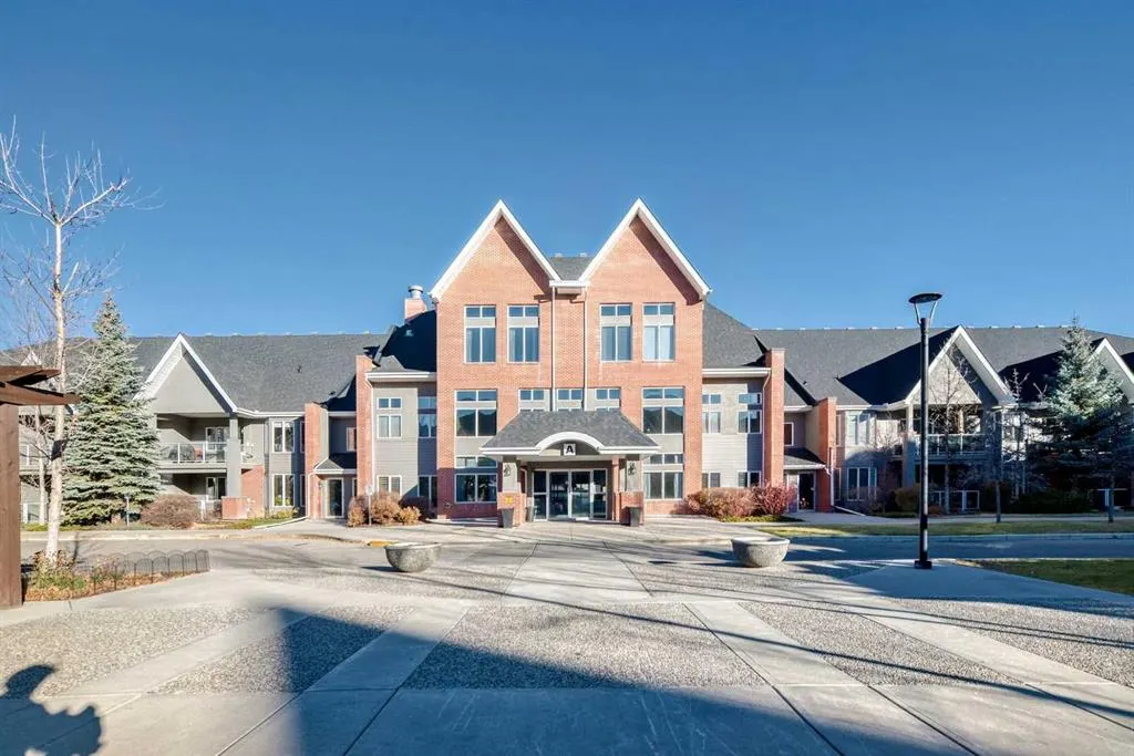 15 Everstone Drive SW, #237