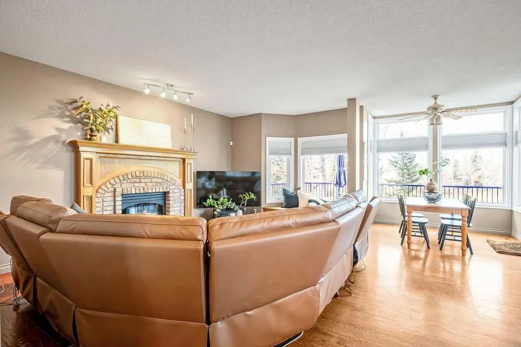 152 Douglas Woods Grove SE