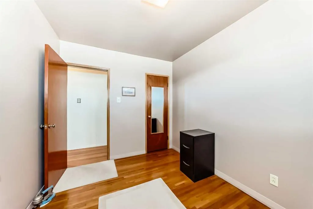 99 Westwood Drive SW