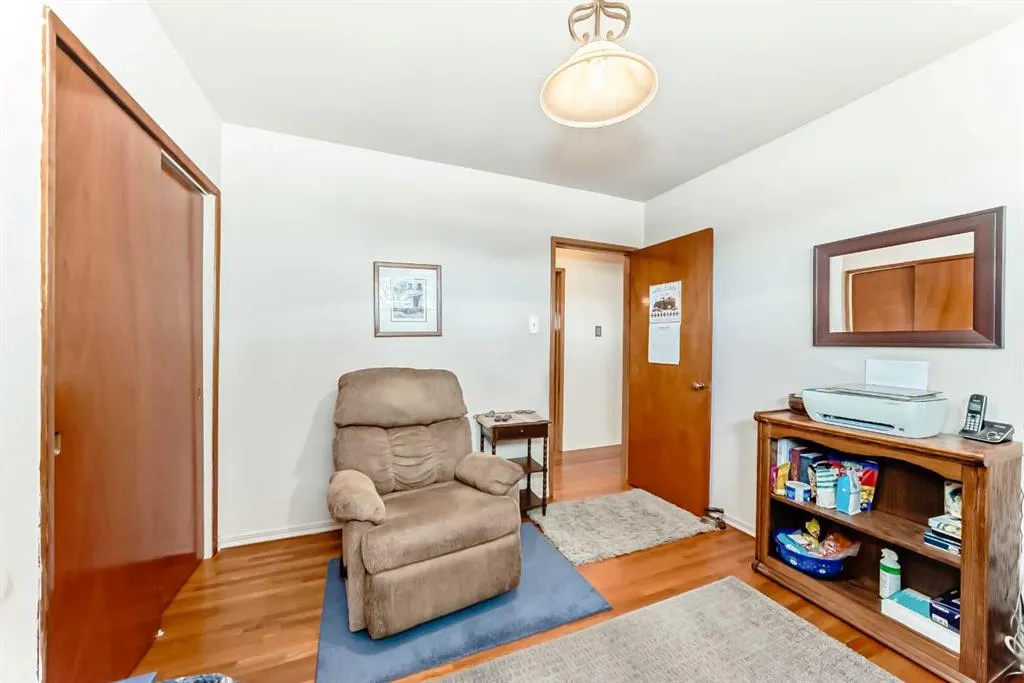 99 Westwood Drive SW