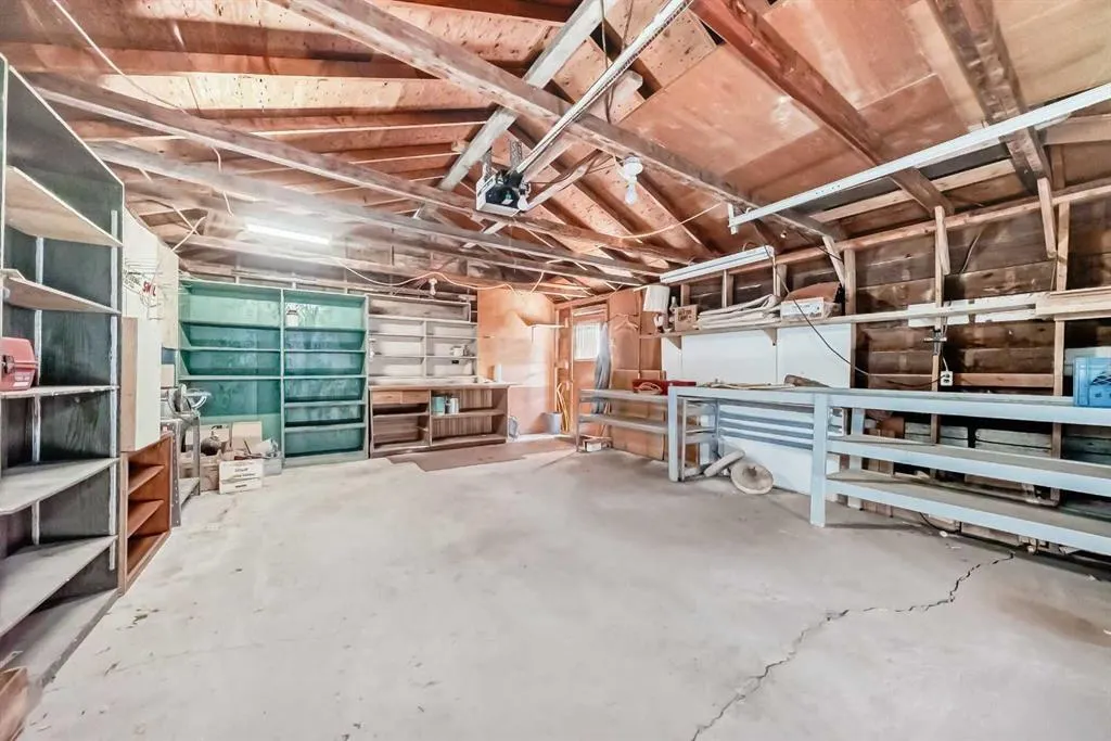 99 Westwood Drive SW