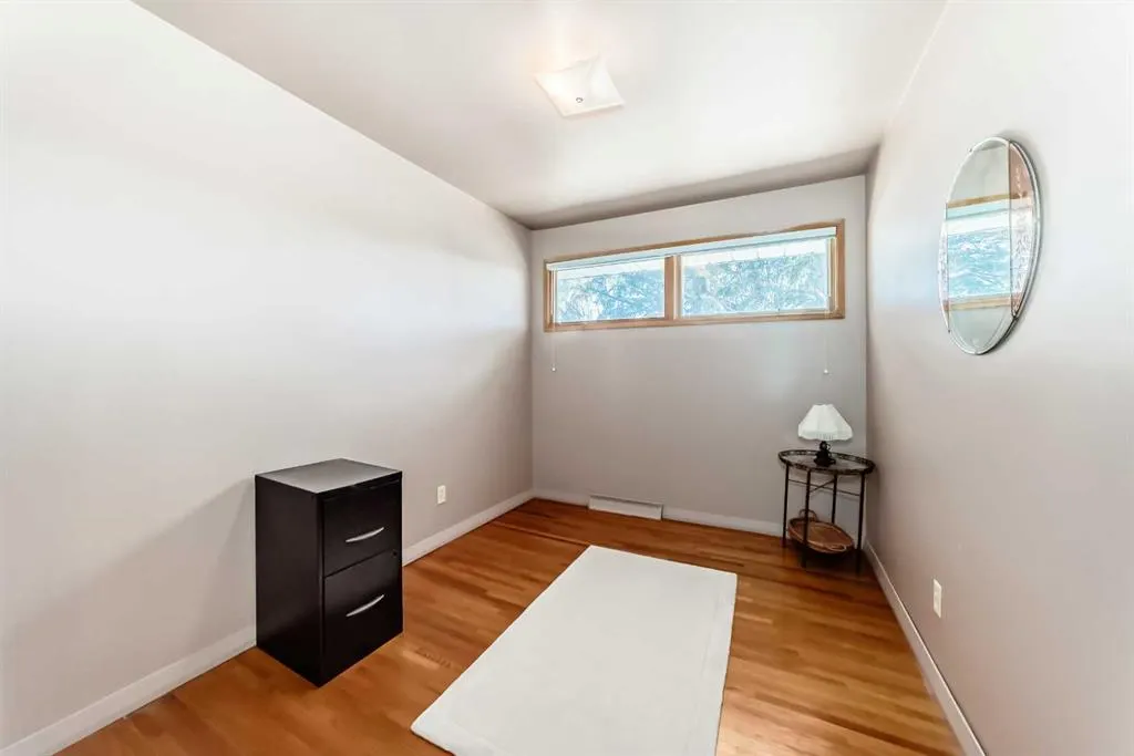 99 Westwood Drive SW