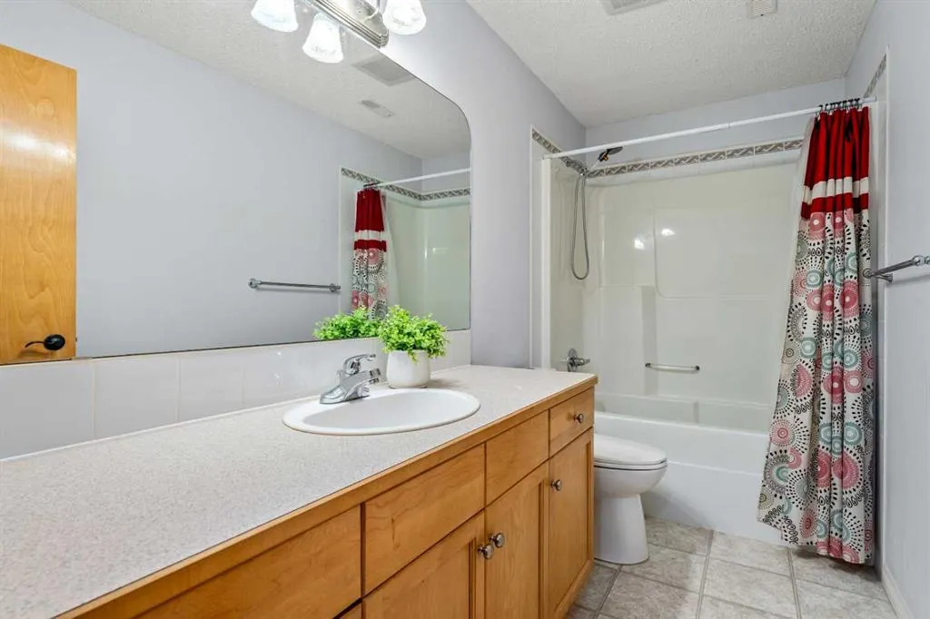 216 Stonegate Place NW