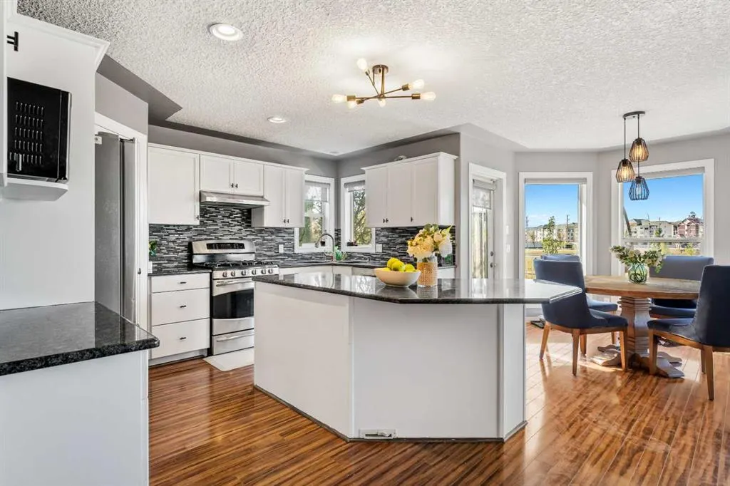 216 Stonegate Place NW