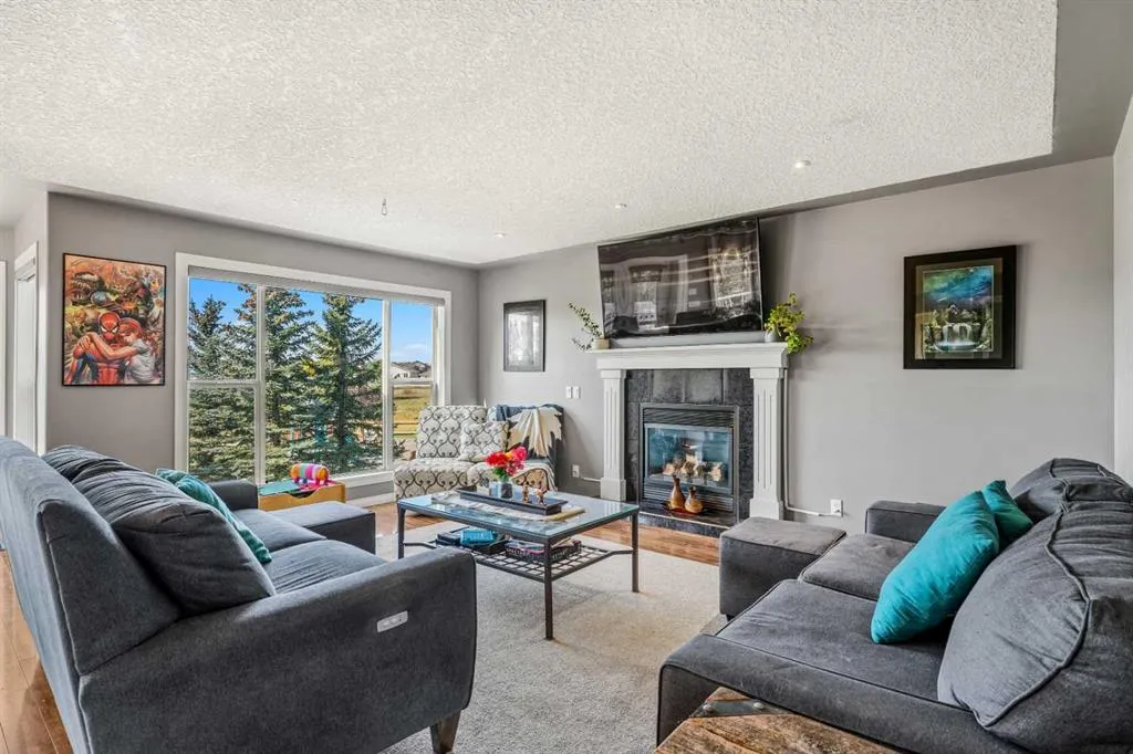 216 Stonegate Place NW