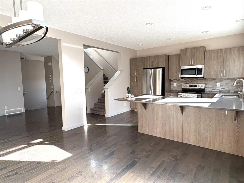 66 Evanscrest Terrace NW