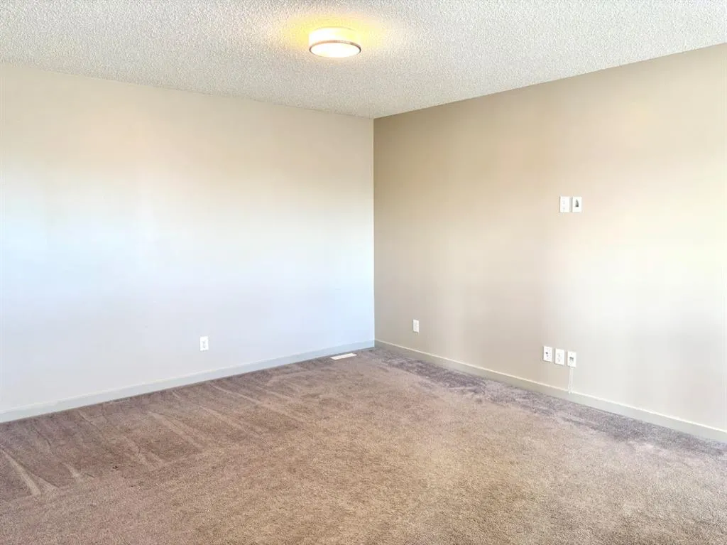 66 Evanscrest Terrace NW