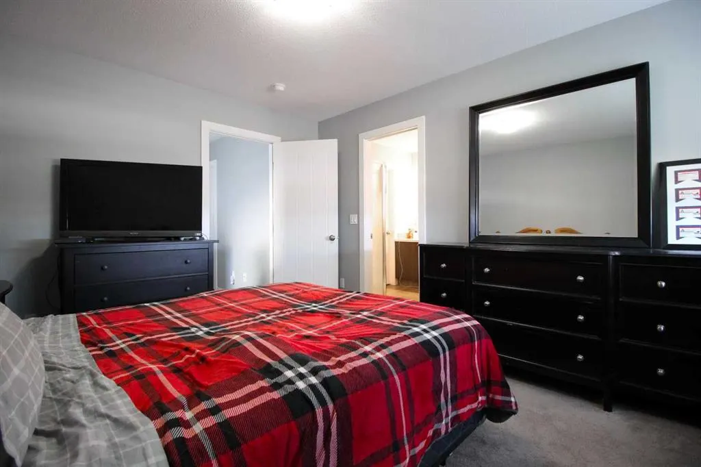 21 Crestview Boulevard