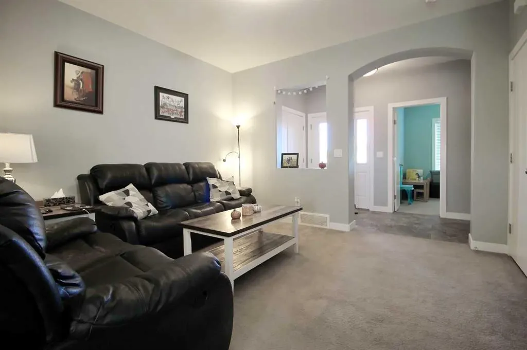 21 Crestview Boulevard