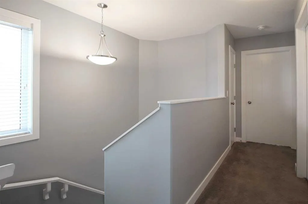 21 Crestview Boulevard