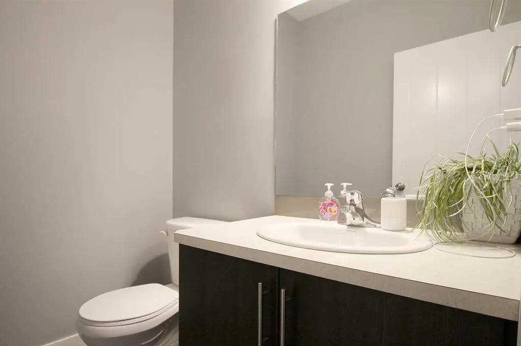 21 Crestview Boulevard