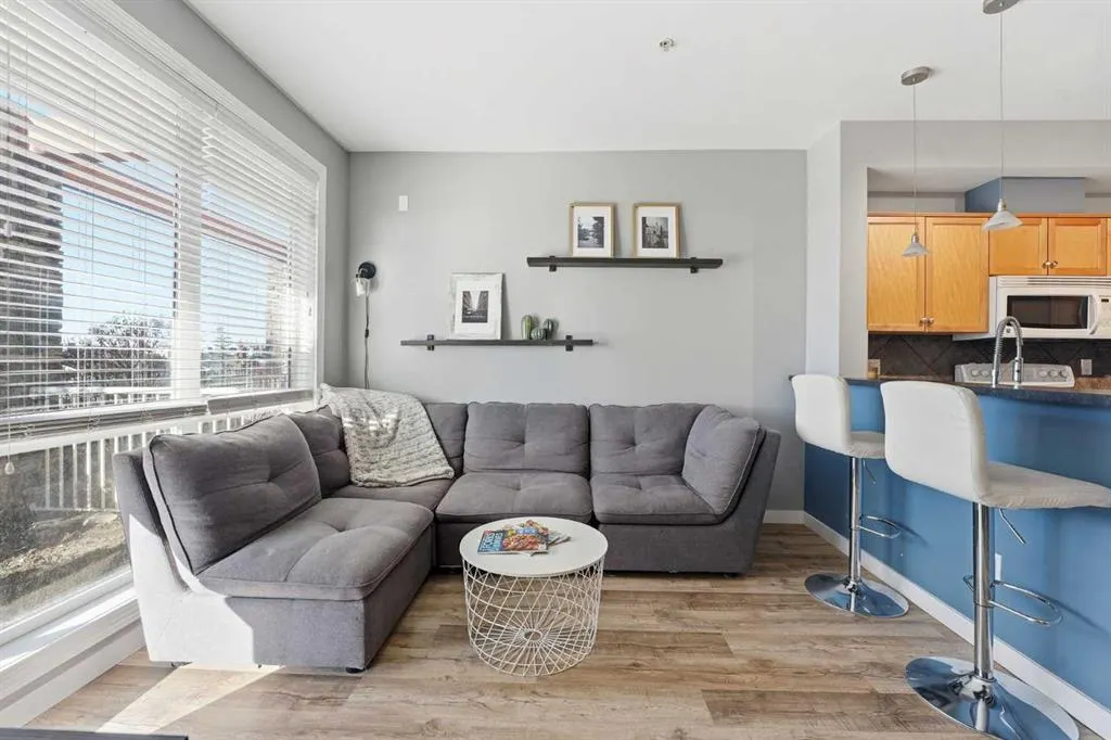 132 Rockyledge View NW, #3