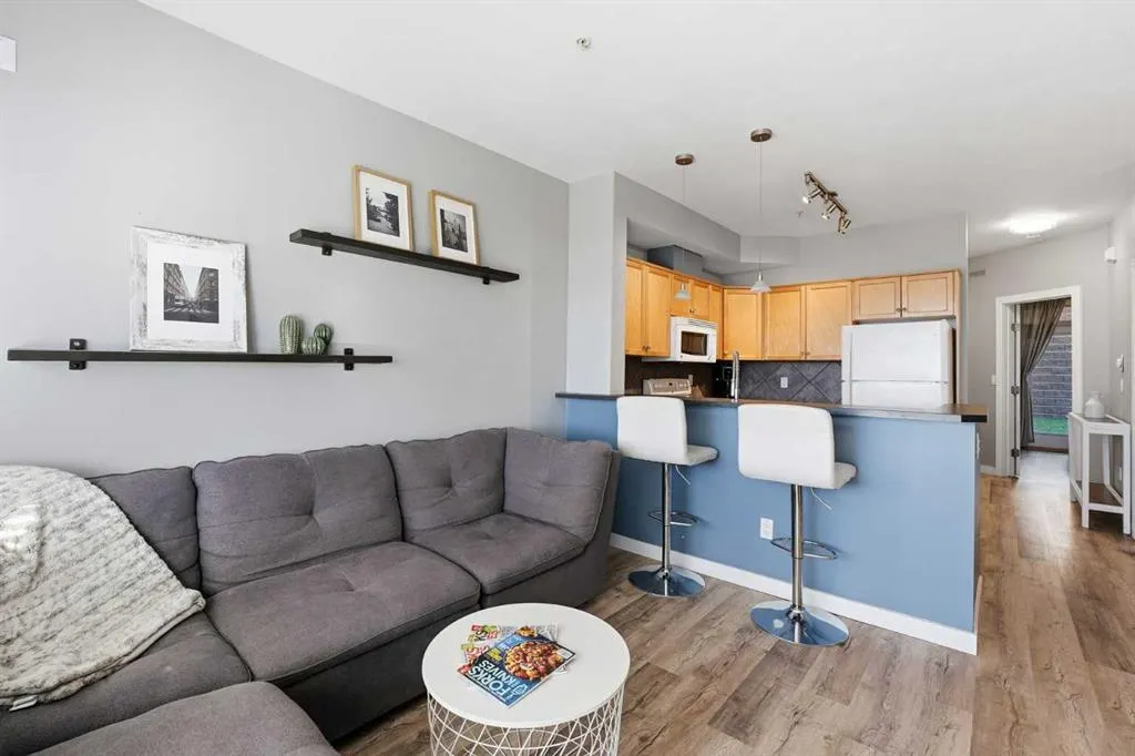 132 Rockyledge View NW, #3