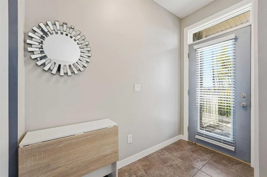 132 Rockyledge View NW, #3