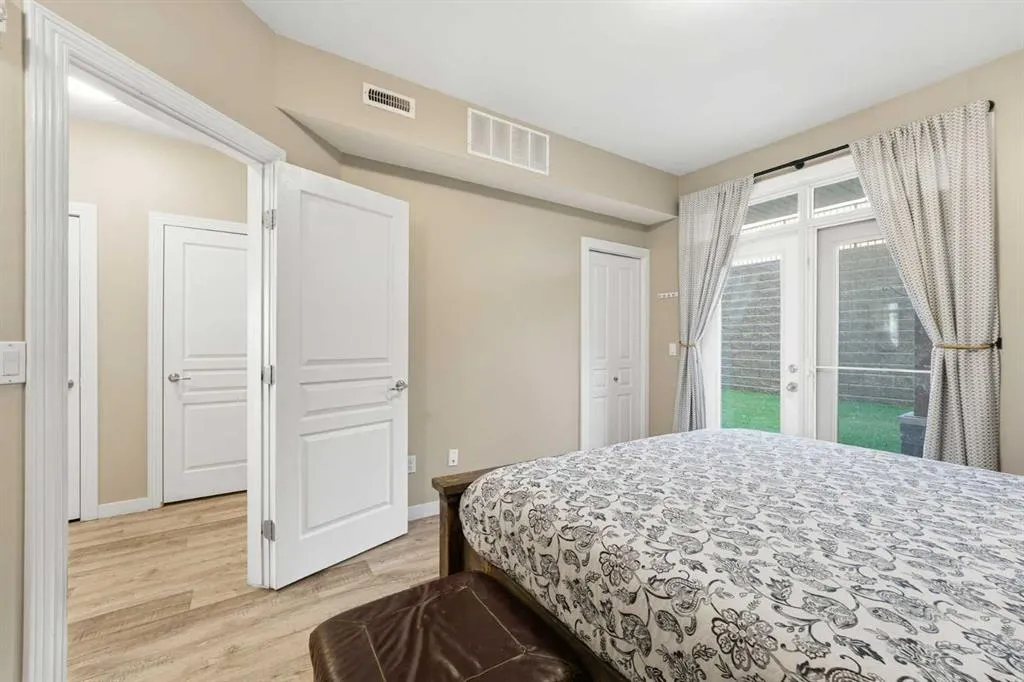 132 Rockyledge View NW, #3