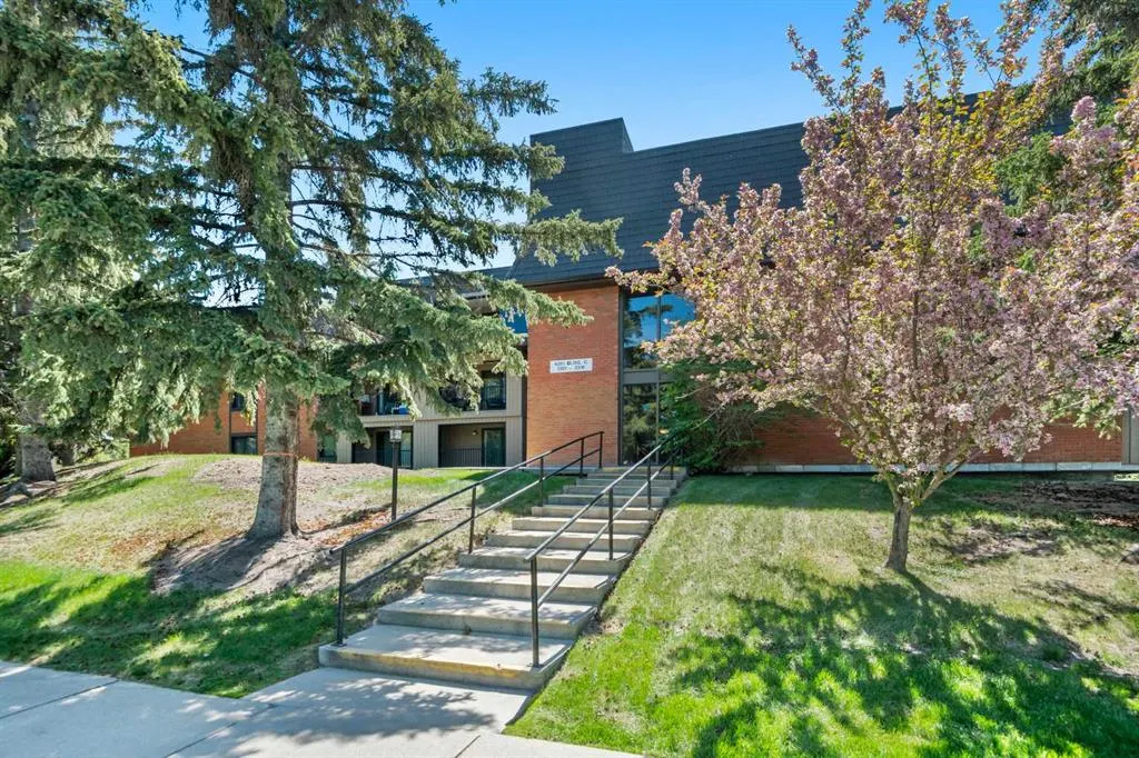 4001C 49 Street NW, #3201