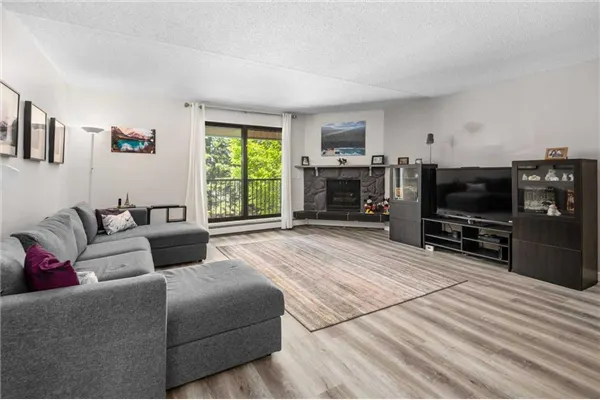 4001C 49 Street NW, #3201