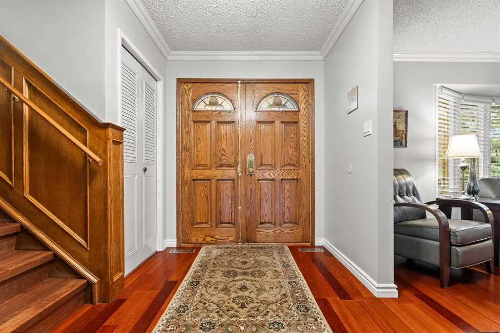 124 Canterbury Drive SW