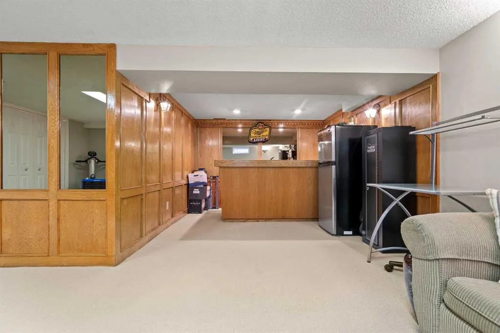 124 Canterbury Drive SW