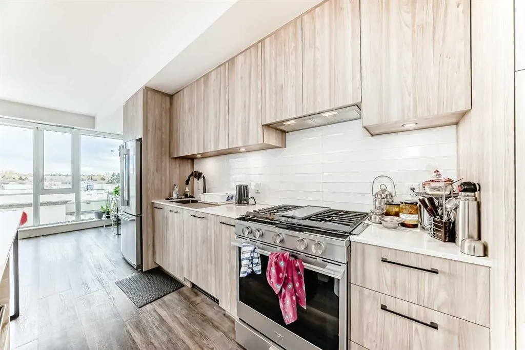 1107 Gladstone Road NW, #406