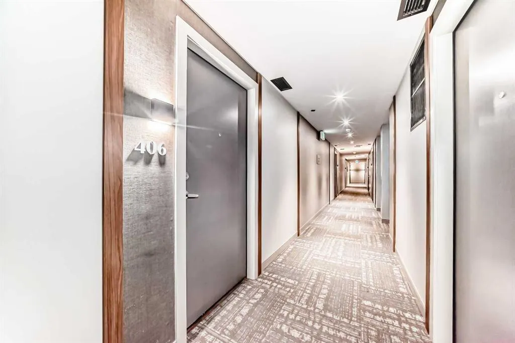 1107 Gladstone Road NW, #406