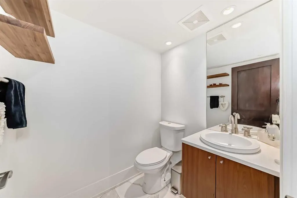 2422 Erlton Street SW, #101