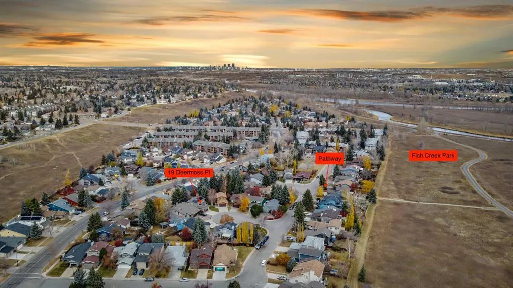 19 Deermoss Place SE