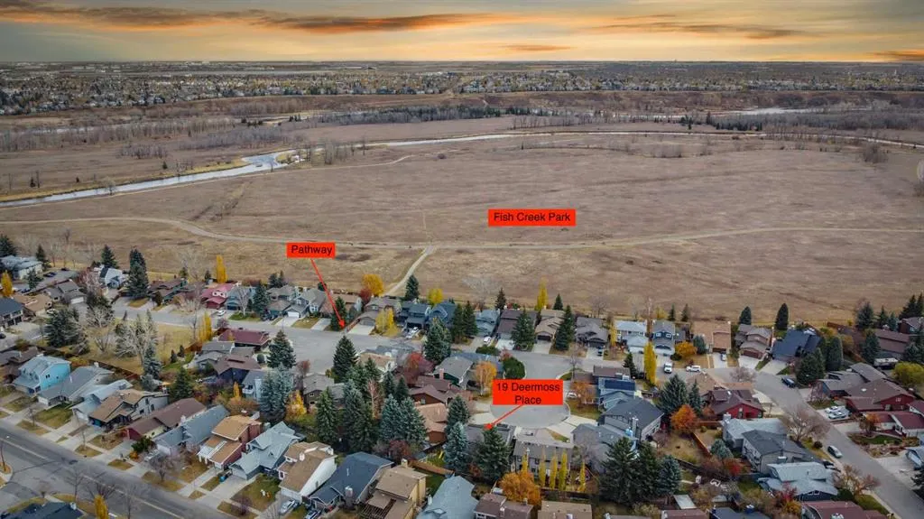 19 Deermoss Place SE
