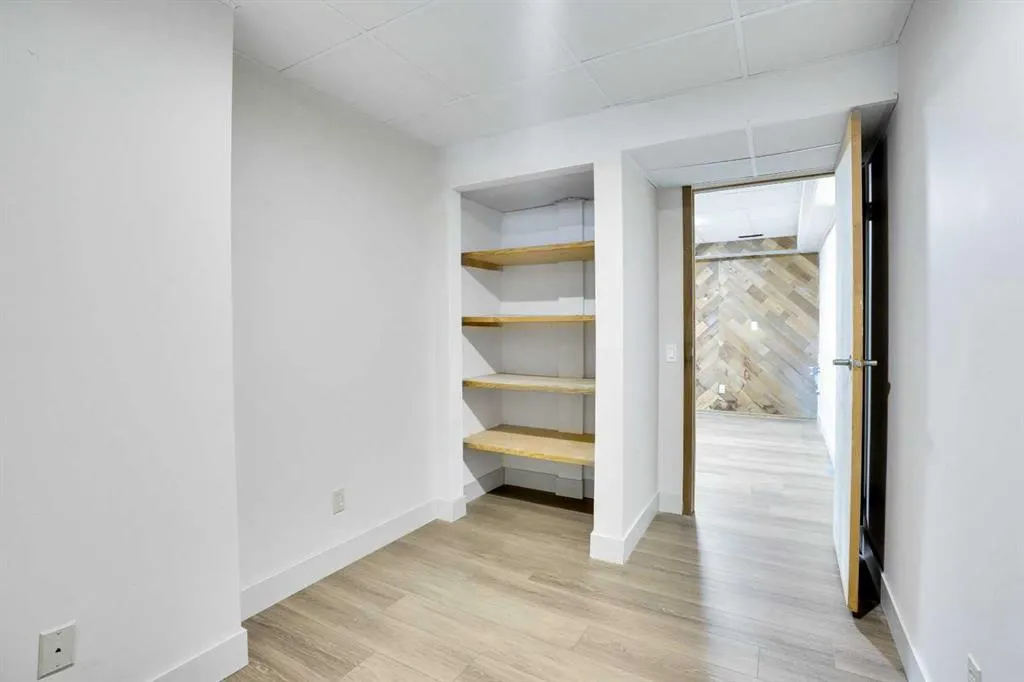 524 Whitehorn Way NE