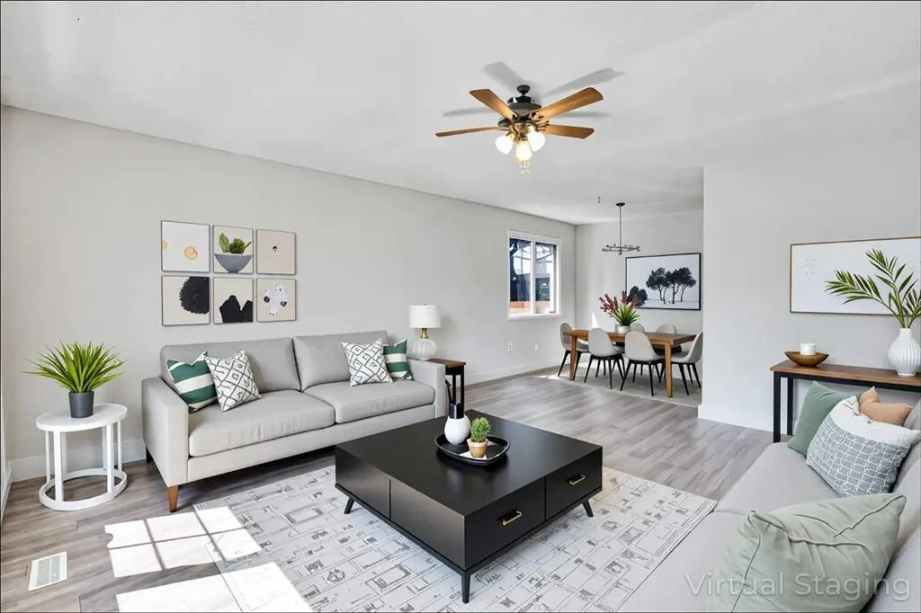 524 Whitehorn Way NE