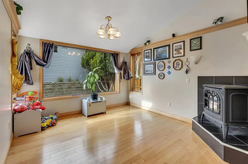 23 Millside Crescent SW