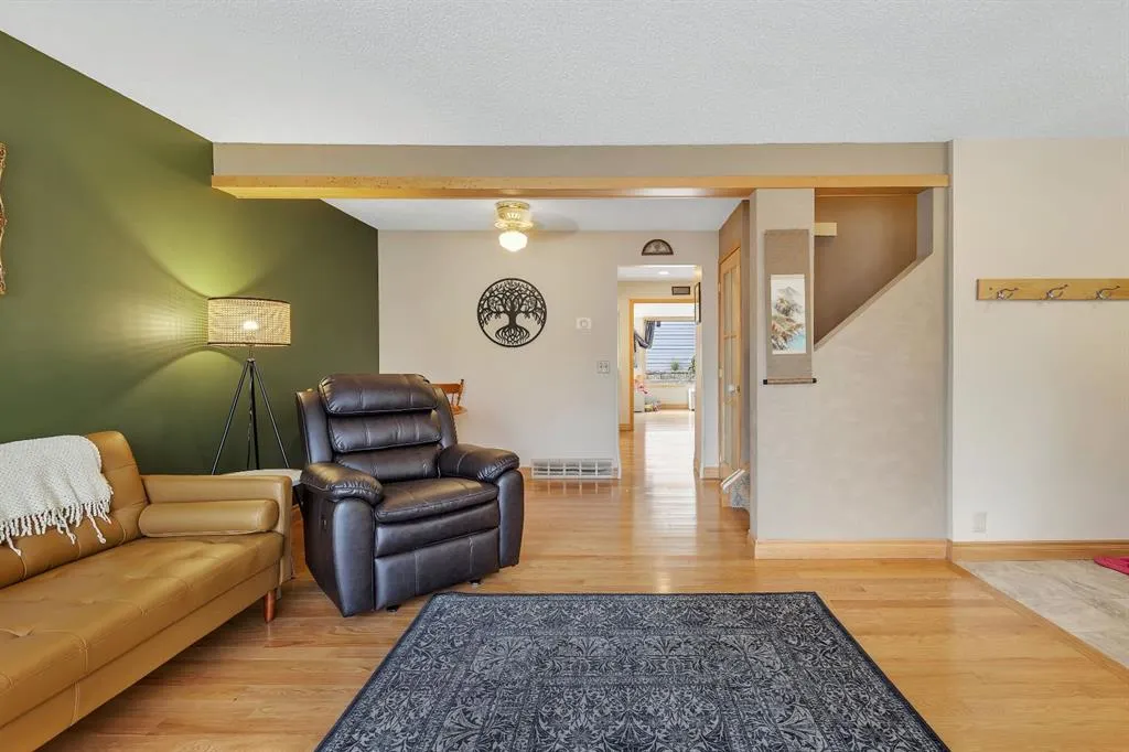 23 Millside Crescent SW