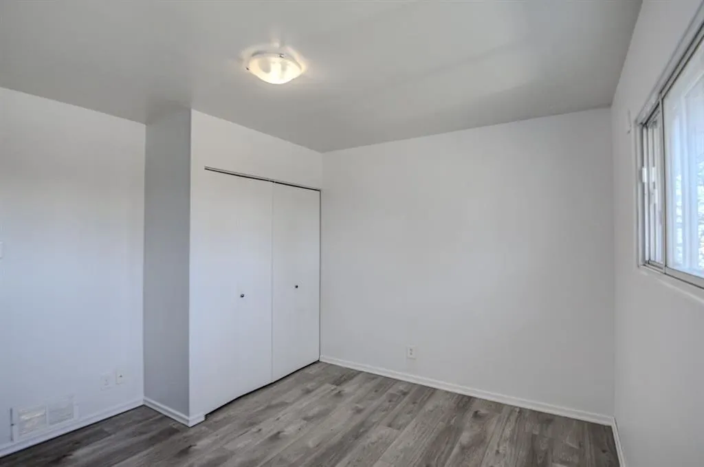 6011 Centre Street NW