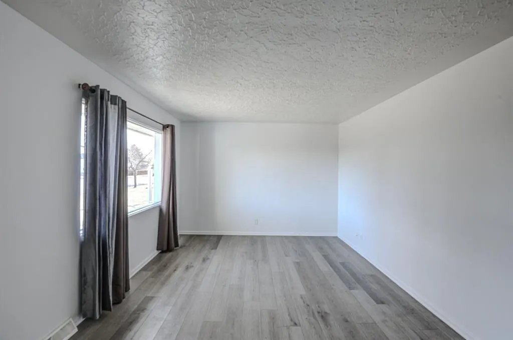 6011 Centre Street NW