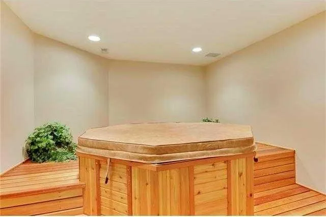 175 Pumpvalley Court SW