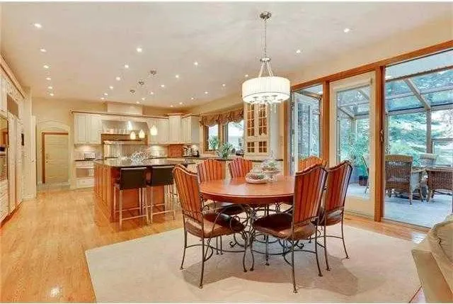 175 Pumpvalley Court SW