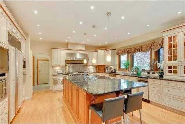 175 Pumpvalley Court SW