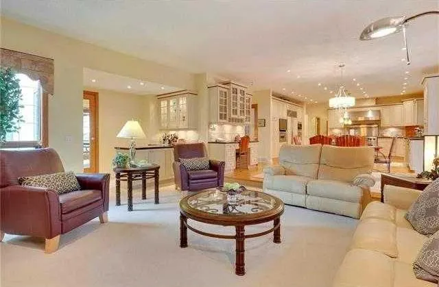 175 Pumpvalley Court SW