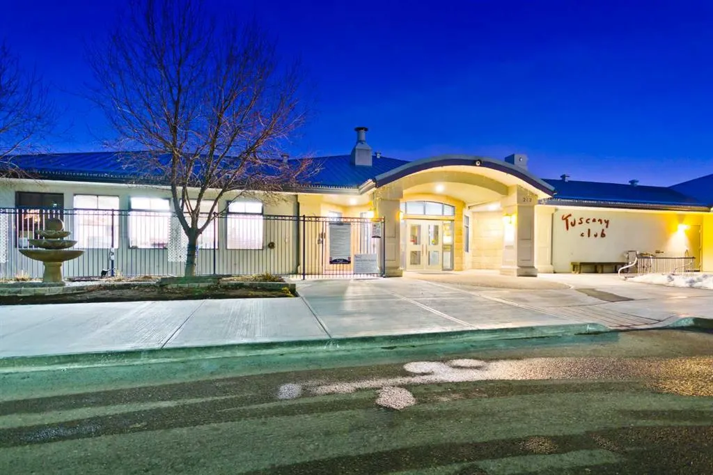 50 Tuscany Valley Rise NW