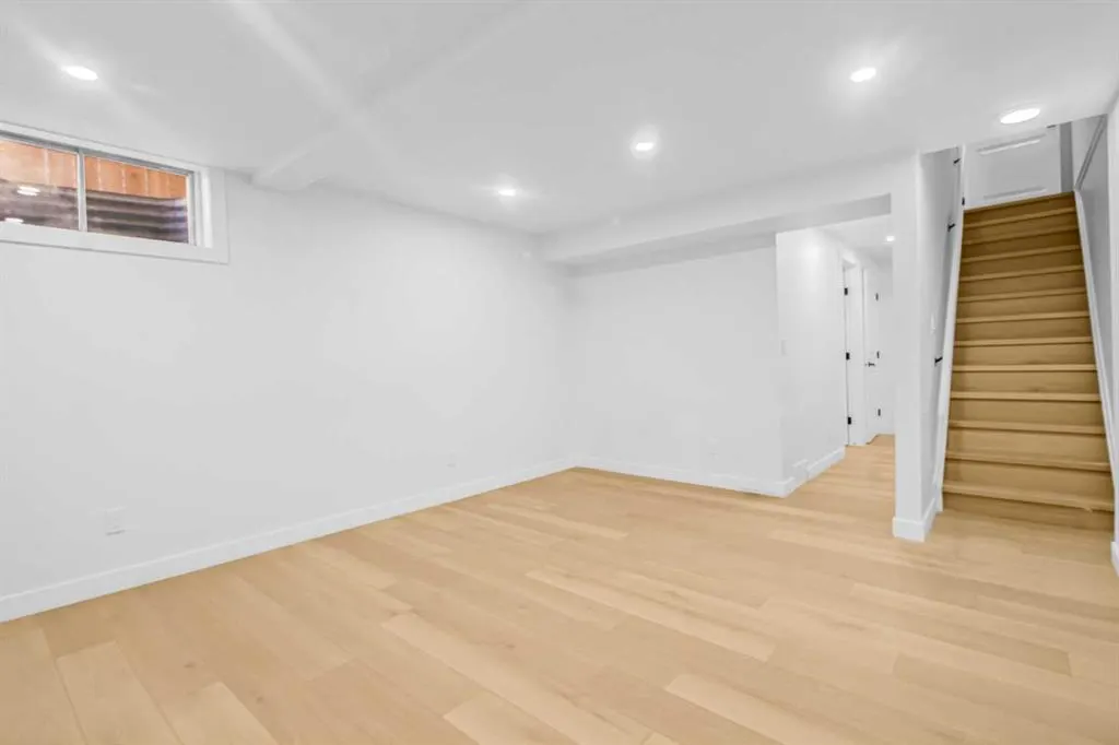 6632 Temple Drive NE