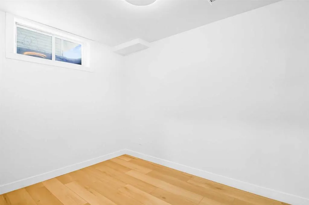 6632 Temple Drive NE