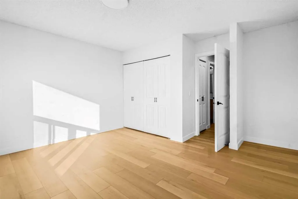 6632 Temple Drive NE