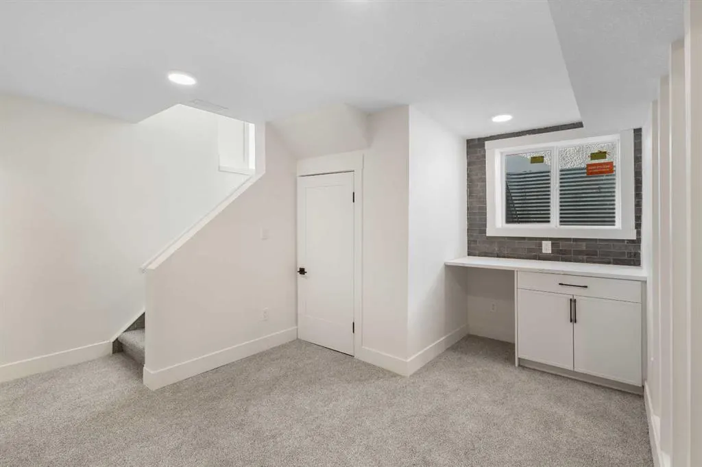 4812 Verona Drive NW