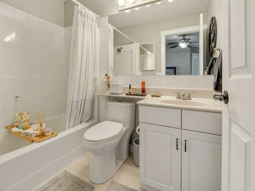 425 FAIRMOU Boulevard S