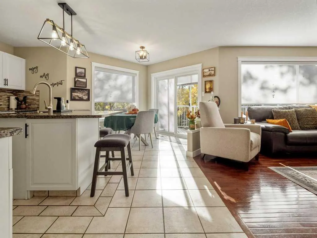 425 FAIRMOU Boulevard S