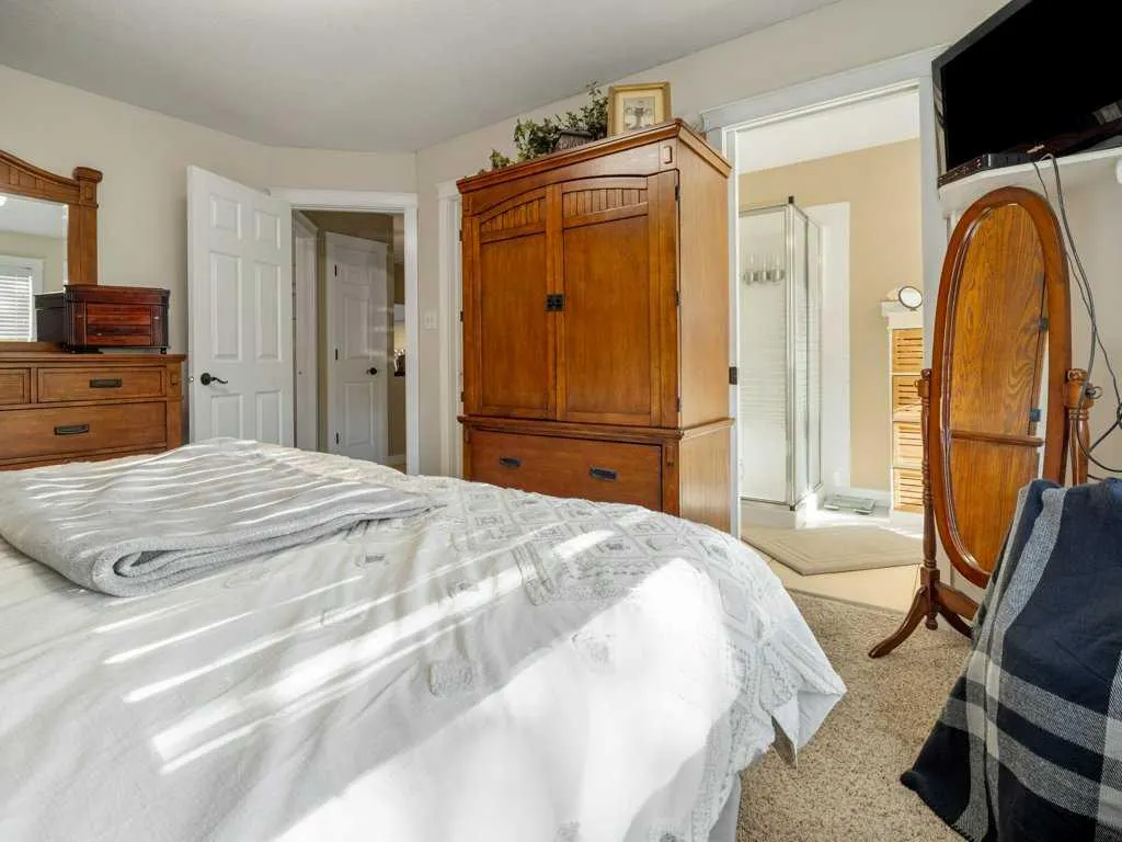 425 FAIRMOU Boulevard S