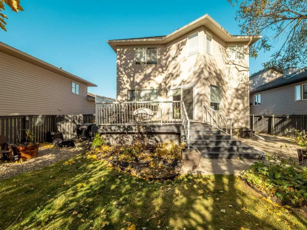 425 FAIRMOU Boulevard S