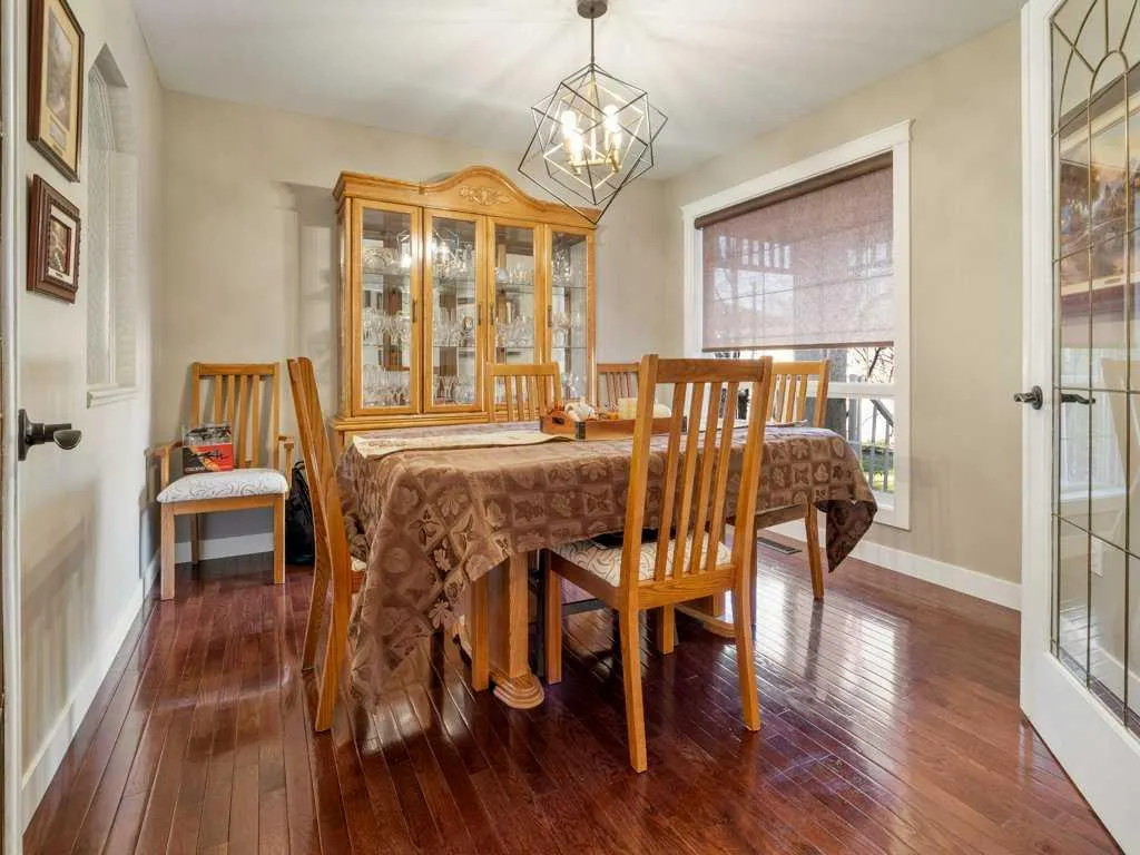 425 FAIRMOU Boulevard S