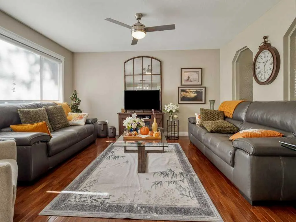 425 FAIRMOU Boulevard S