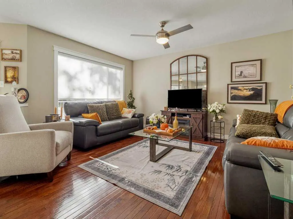 425 FAIRMOU Boulevard S